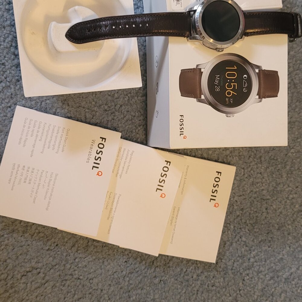 Fossil Smart Watch - Picture 3 of 3
